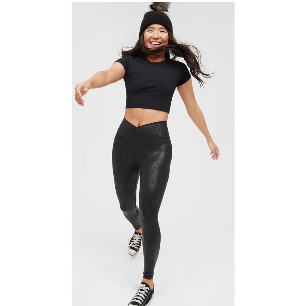 NWT Offline by Aerie High Waisted Crossover Black Crackle Leggings, M